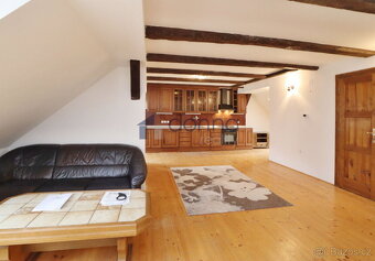 Pronájem podkrovního bytu 3+kk, 140m², ul. Palackého, Praha - 2