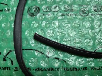 těsnění zadního světla Škoda Felicia Pick Up 6U7945191 - 2