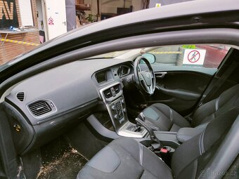 Volvo V40 D4 2,0 130kw - Náhradní díly - 2