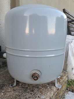 Prodám expanzní nádrž Reflex 35l - 2