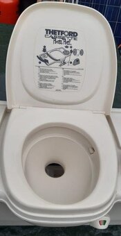 Kazetové(pevné) Chemické WC pro obytný přívěs,obytné auto... - 2