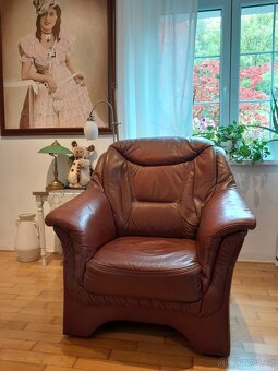 Nabízíme koženou rohovou sedací soupravu. - 2