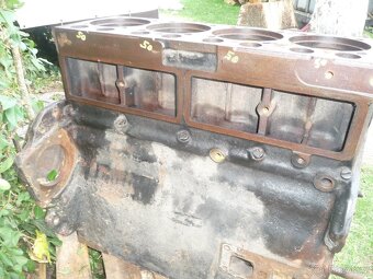 Blok motoru Zetor typ 7001 - 2
