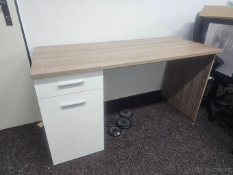 Kancelářský stůl bílý - 2