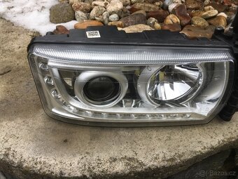 Iveco irisbus E6 přední pravy xenonový svetlomet - 2