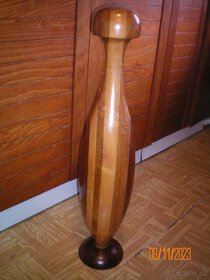 Dřevěná dekorační váza - 2