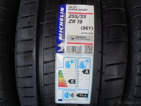 Letni pneu 255/35/19 Michelin - Nové - 2