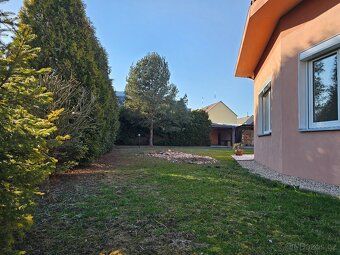 Prodej rodinného domu 5+kk, 231m2 + podkroví, Mohelnice - 2