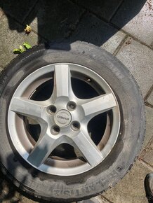 Letní 195/65/15Kola s pneu Audi 80 - 2
