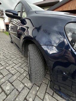 Volkswagen Touran 1.6TDI - kožené sed., tažné, park. senzory - 2