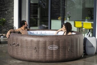 Bestway VÍŘIVKA 216/71 cm XXL Lay-Z-Spa 5-7 osob - 2