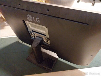 velký monitor 43" LG UHD 43UN700B, 4K, IPS - 2