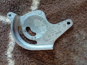 Čz motokros 125/516 125/511 víčko řetezového kola - 2