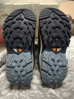 Dětské turistické boty Quechua Crosrock (Decathlon) - 2