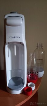 Židle do sprchy,vany 800,. Sodastream 500,. - 2