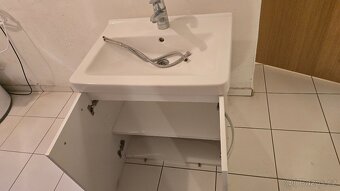Umyvadlo se skříňkou - 2