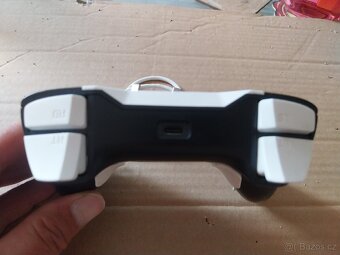 Ovladač na Bluetooth DUALSHOCK 4 - 2