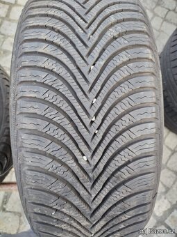 225/55/16 zimni pneu DUNLOP a MICHELIN 225/55 R16 - 2