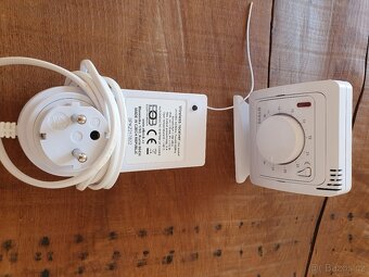 Prodam BEZDRATOVY TERMOSTAT BT010 vc. Prijimace do zasuvky - 2