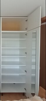 2x skříň s nástavci - 2