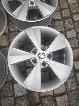 Prodam orig alu 16 škoda Octavia 3 Nanuq 5x112 5 - 2