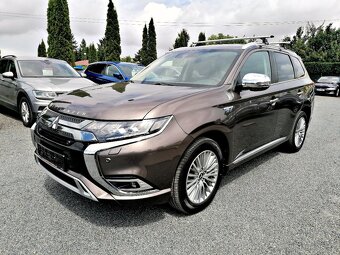 Mitsubishi Outlander 2.4 PHEV,4WD,LED,Kamera,Tažné - 2