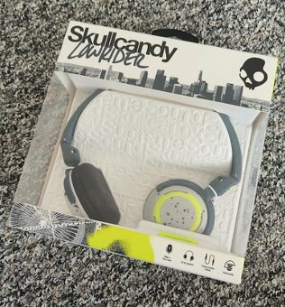 Sluchátka Skullcandy Lowrider s mikrofonem (nové) - 2