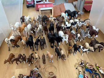 Schleich koně velká bedna - 2