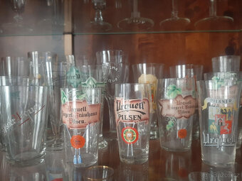 Pivní sklo sklenice půllitry tretinky cedule lahve 01 - 2