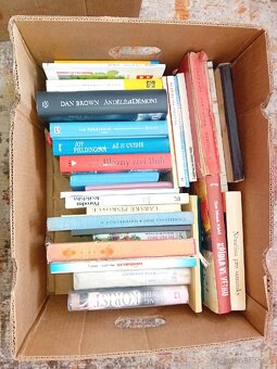 Sbírka knih České a zahraniční literatury - 2