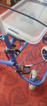 Čtyřkolové chodítko 100 modré - 2