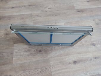 Prodám NOVOU nerezovou digestoř Mora. - 2