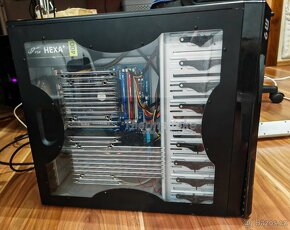 Gigabyte 990XA-UD3 - 2