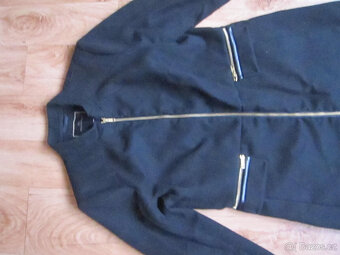 Černý elegantní kabát vel. M/L, zlaté zipy - 2