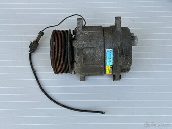 Škoda Octavia I ( startér, klimakompresor, ABS, světla..) - 2