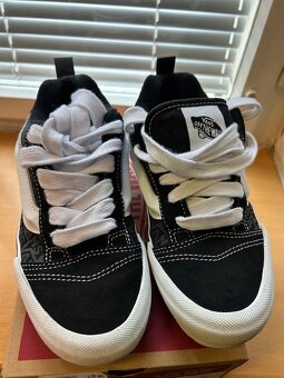 Tenisky VANS KNU SKOOL Logo Black - 2