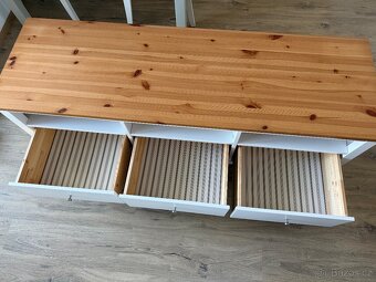 HEMNES TV stolek Ikea - 2