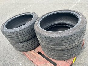 Letní pneu Goodyear 235/40 R19 - 2
