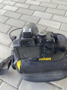 Prodám fotoaparát Nikon - 2