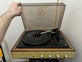 Starý gramofon - 2
