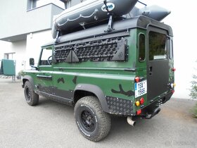 Land Rover Defender - 2