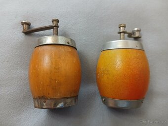 Retro mlýnek soudek za 2 ks dle fotek - 2