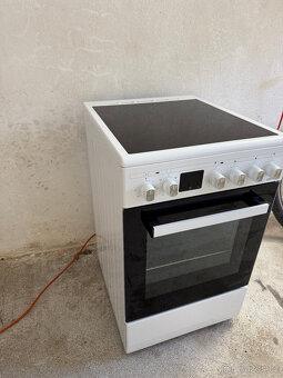 Sporák CONCEPT SVE 4050, sklokeramika - zánovní - 2
