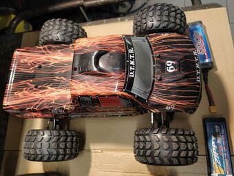 Rc auto off-road, reely 1:10 - 2