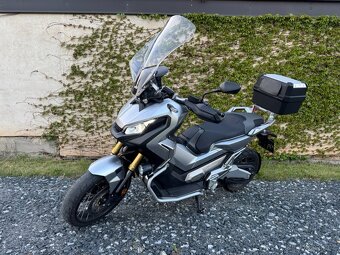 Honda X-ADV 750 - plná výbava, snížený posed - 2