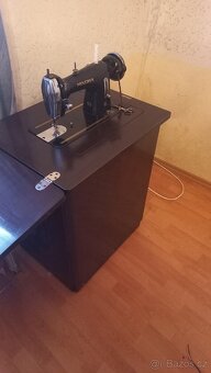 Starožitný šicí stroj Minerva - 2