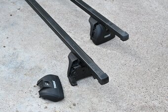Thule příčníky na hagusy - 2