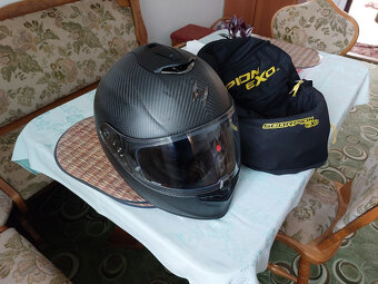 Prodám carbon helmu Scorpion. - 2