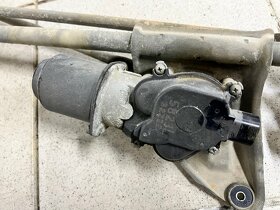Přední stěrač a motorek Subaru Impreza N12 01-07 - 2