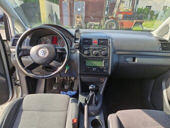 Volkswagen Touran - 2